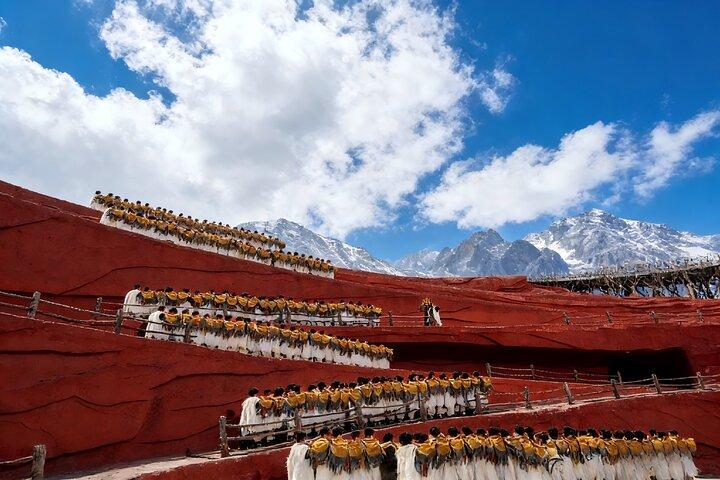 Lijiang Private Day Tour: Jade Dragon Snow Mountain and Impression Lijiang Show
