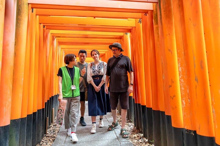 Kyoto Fushimi Inari Taisha Shrine Guide Tour & Kagura Performance