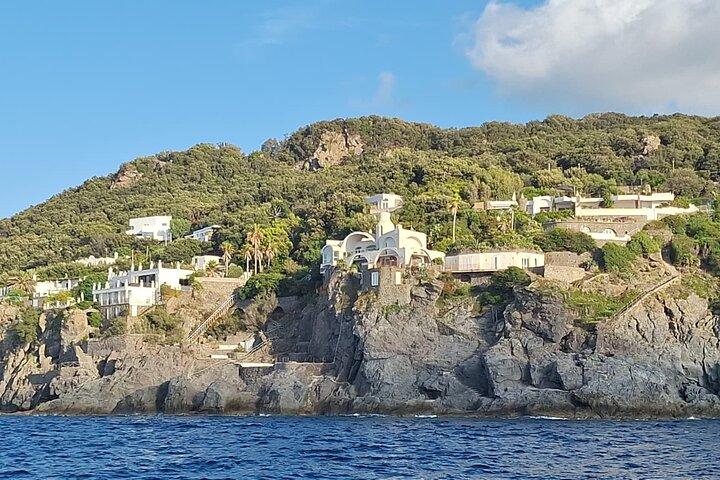 Daily trip to Ischia from Sorrento or Positano - Gozzo 25FT