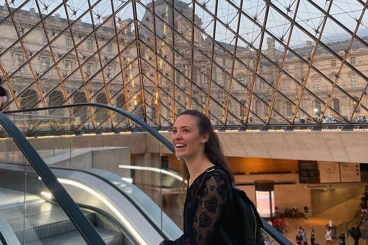 Louvre Late Opening Private Tour – Fewer Crowds & Highlights