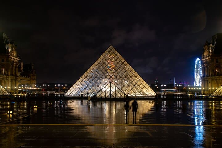 Louvre Late Opening Private Tour – Fewer Crowds & Highlights
