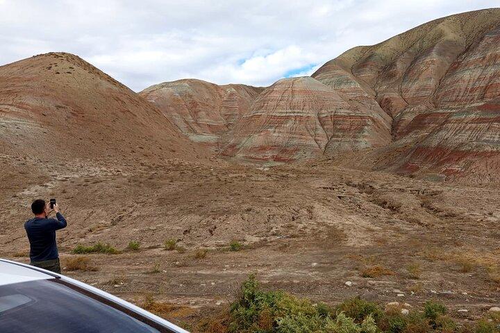 3-hour Candy Mountains Small Group Trip (with Pink Lake option)