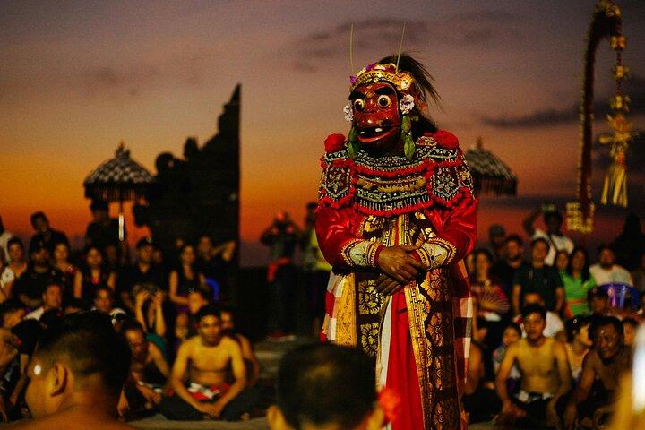 Private Tour Uluwatu Temple and Kecak Sunset Dance