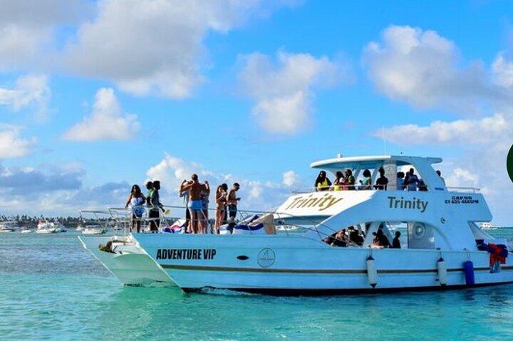 Hip Hop Adult Only Party Boat with Unlimited drinks & Sandba stop