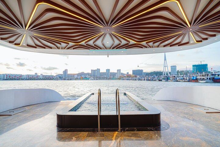 Day Cruise in Ha Long Bay