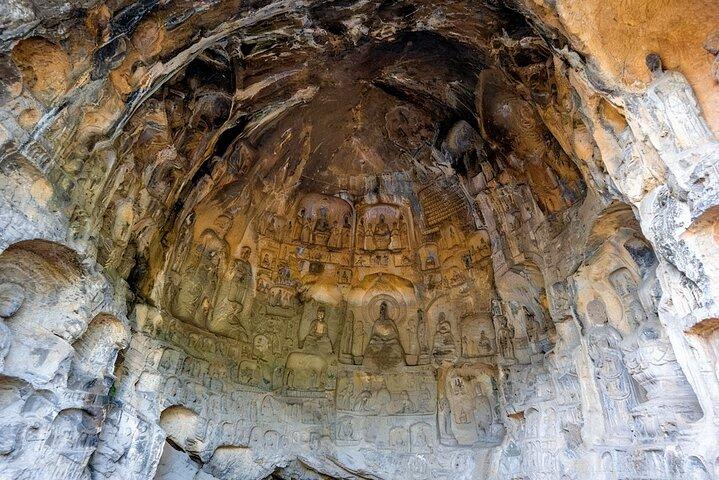 Longmen Grottoes Entry Ticket with Optional Guide or Transfer