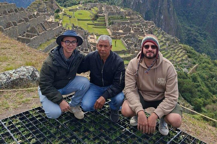 Entrance to Machupicchu and Tourist Transport