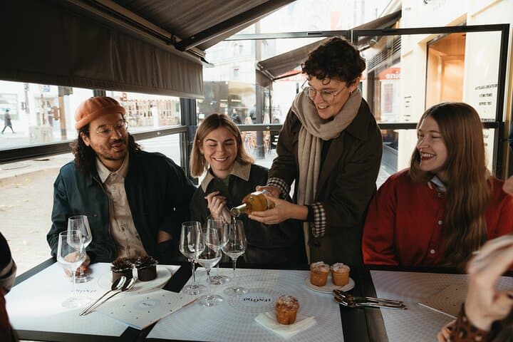 Paris Le Marais Food and Wine Tour with Eating Europe