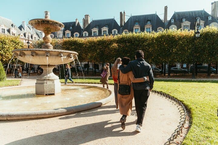 Paris Le Marais Food and Wine Tour with Eating Europe