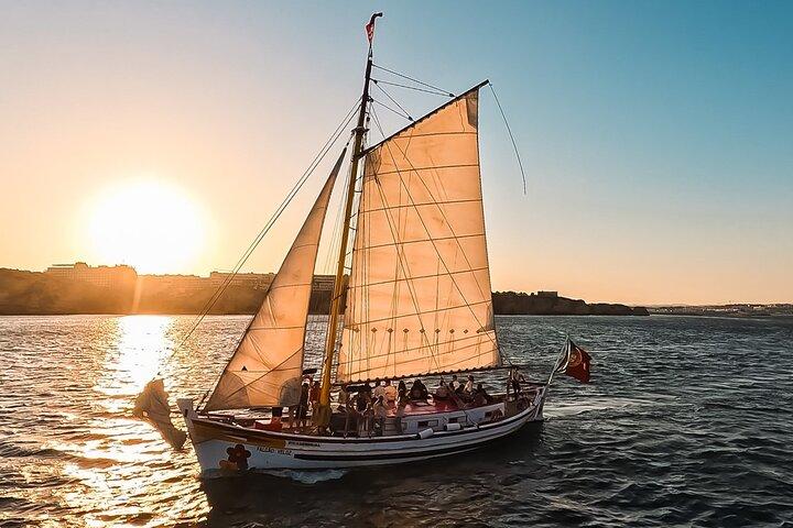 NEW in Lagos: Sunset Sail aboard a Traditional Boat with Prosecco