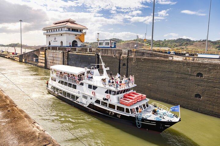 Panama Canal Full Transit Tour