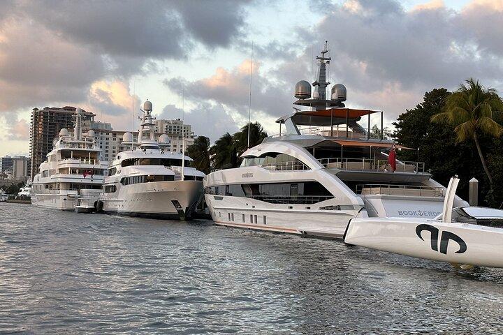 Fort Lauderdale Millionaire Homes Sightseeing Cruise + Free Drink