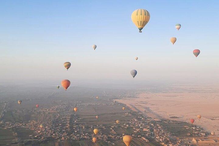Luxury Sunrise Hot Air Balloon Ride in Luxor