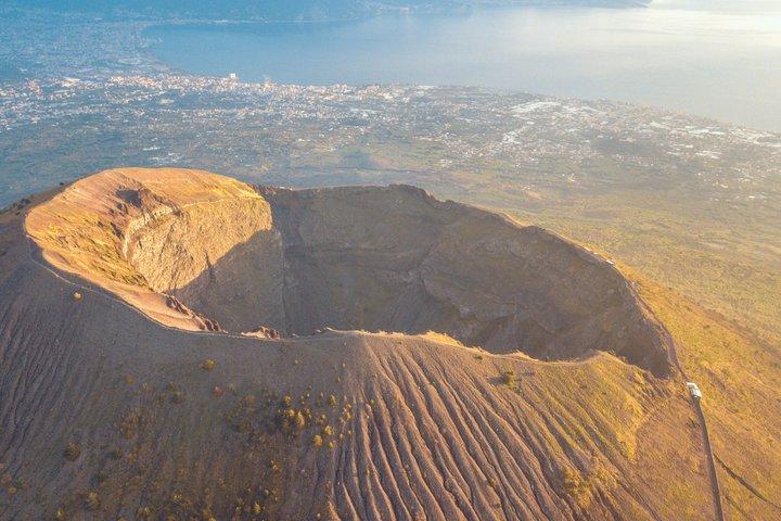 Private Pompeii Tour and Vineyard Lunch on the Slopes of Vesuvius