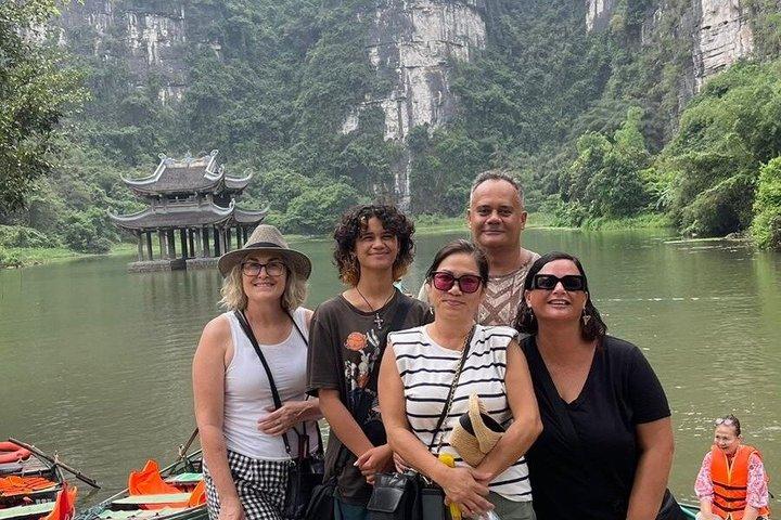 Ninh Binh Day Tour from Hanoi: Hoa Lu Trang An and Mua Caves