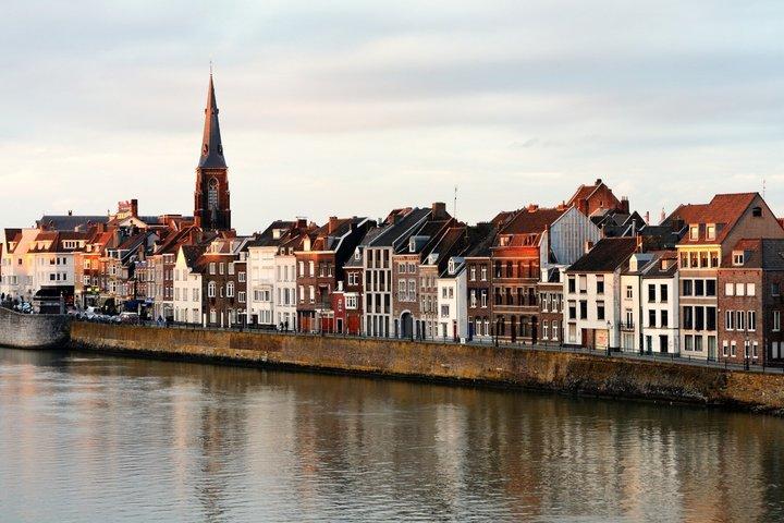 TOP Maastricht : Private Guided Tour with your mobile