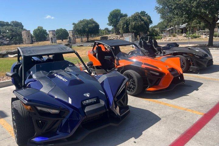 2 HR | Slingshot Gruene and River Road Self-guided Tour