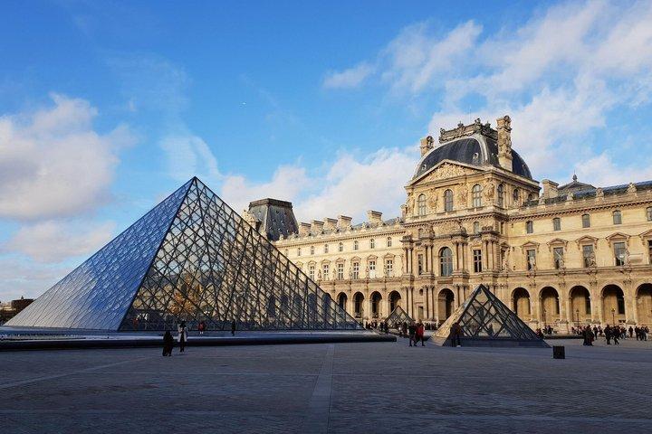 Paris in a Day-Louvre, Notre Dame,St Chapelle, ArcdeTriomphe, etc