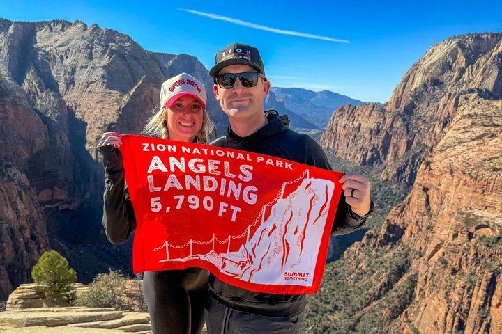 Angels Landing Small Group Hiking Tour in Zion National Park