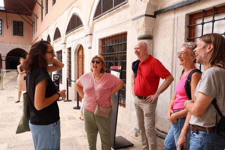 Topkapi Palace and Harem Tour (Small Group & Fast Track Entry)