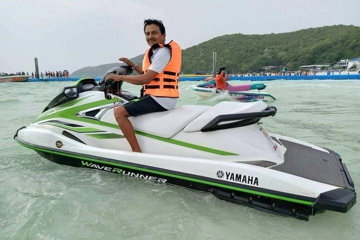 Pattaya: Coral Island Tour by Speedboat with Indian Lunch