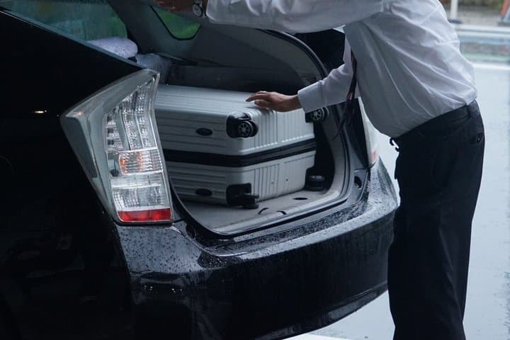 Private Airport Transfer: Osaka City → Itami Airport (ITM)