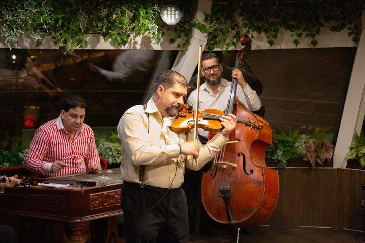 4 Course Dinner Cruise with Operetta, Folk Show and Welcome Drink