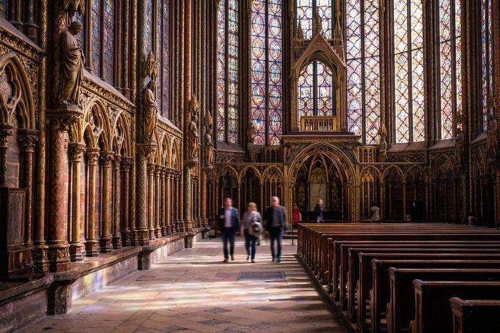 Paris in a Day-Louvre, Notre Dame,St Chapelle, ArcdeTriomphe, etc
