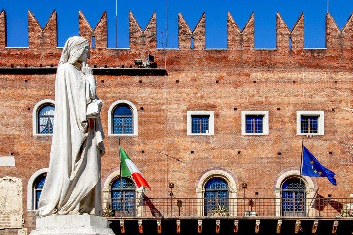 Verona Walking Tour with Audioguide on Your Smartphone