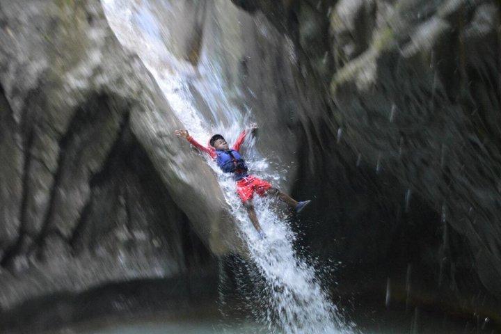 Tour to 7Waterfalls in Damajagua with Zip Line and Lunch Included