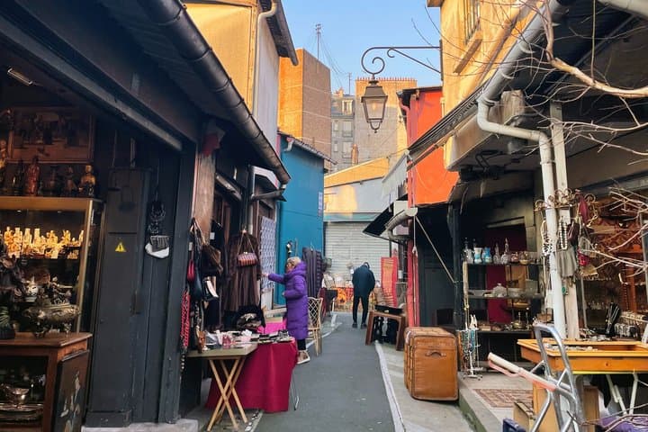Paris Flea Market Private Tour Saint Ouen Antiques with Pickup