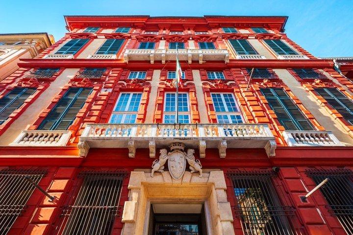 Guided tour Genoa experience history and discover secret treasures