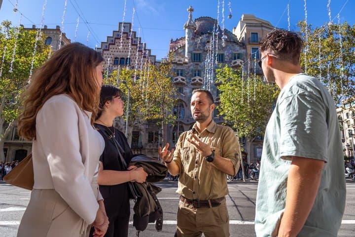 Barcelona Highlights Tour in a Small Group