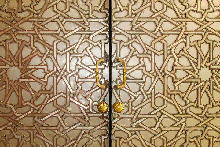 Marrakech to Casablanca and Hassan II Mosque Guided Tour