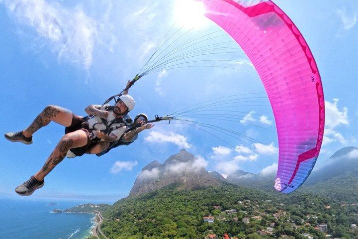 Double parachute flight in Rio de Janeiro with video