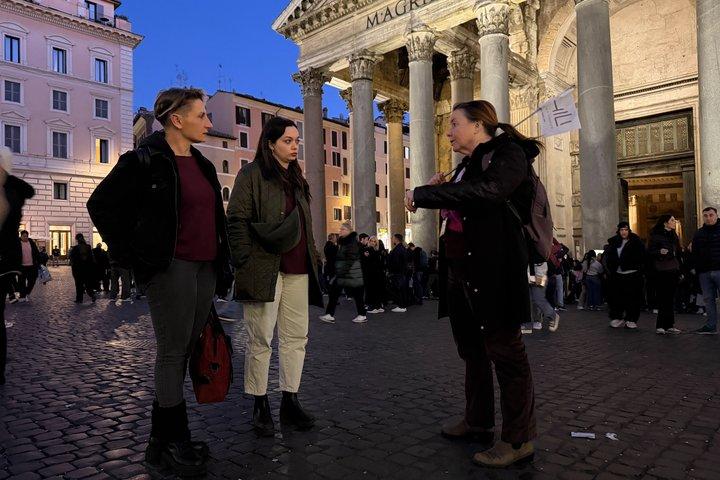 Rome at the Sunset : Navona, Trevi Fountain, Pantheon & more