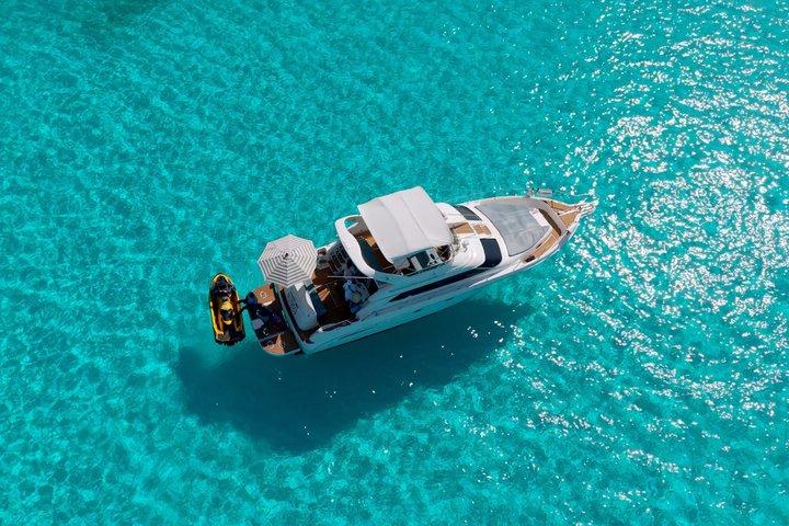 Cancun Private Yacht to Isla Mujeres–6H Snorkel, Sandbar & Party
