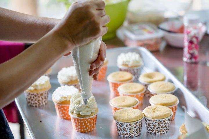 Fun Cupcake Decorating Class With a Local Chef in Sacramento