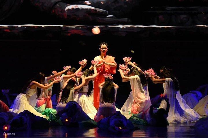 Luang Prabang Buddhas Light Stage Show