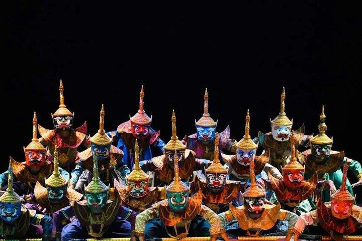 Luang Prabang Buddhas Light Stage Show