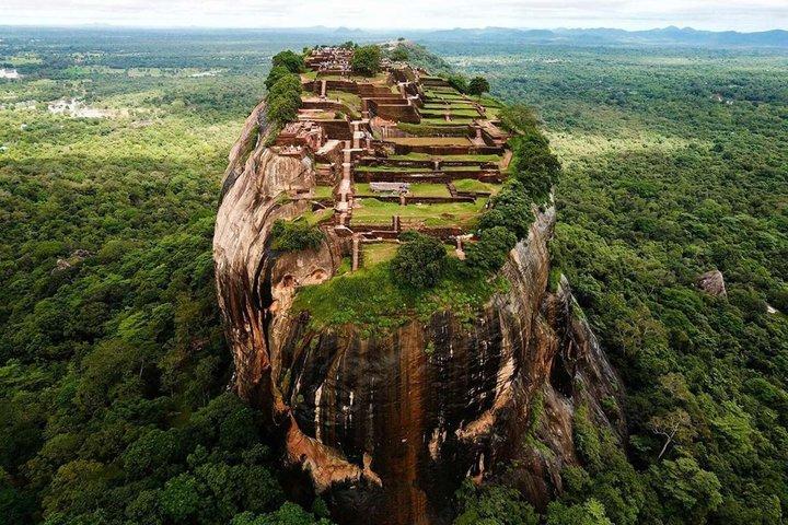 Colombo to Sigiriya and Minneriya Safari Day Tour