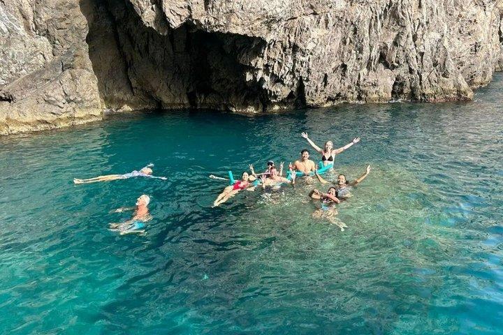 Small Group Tour by Boat in Amalfi Coast from Positano