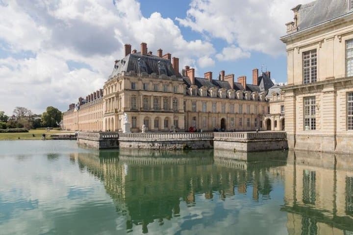 Half-Day Trip from Paris to Château de Fontainebleau