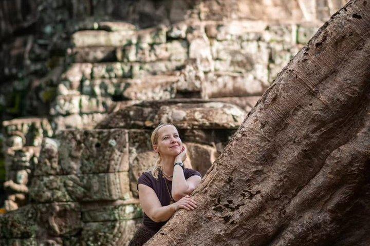 Angkor Wat Private Photo Tour Pro Photographer and Sony A7R4