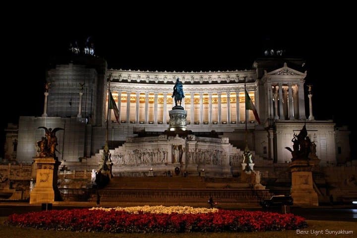 Rome by Night Private Tour: Colosseum to Vatican Views