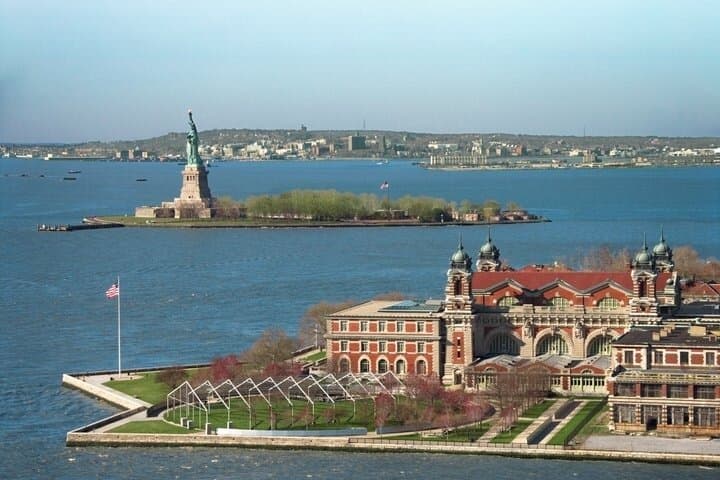 NYC Statue City Cruises: Official Statue of Liberty Ticket
