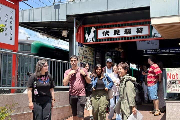 Kyoto Guided Walking Tour Highlight of Kiyomizu & Fushimi Inari