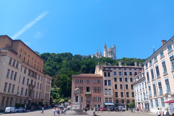 Private guided tour of Old Lyon with your official tour guide !