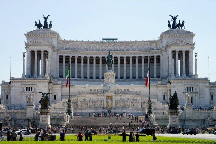 Rome: Colosseum, Forum, and Capitoline Hill Walking Tour