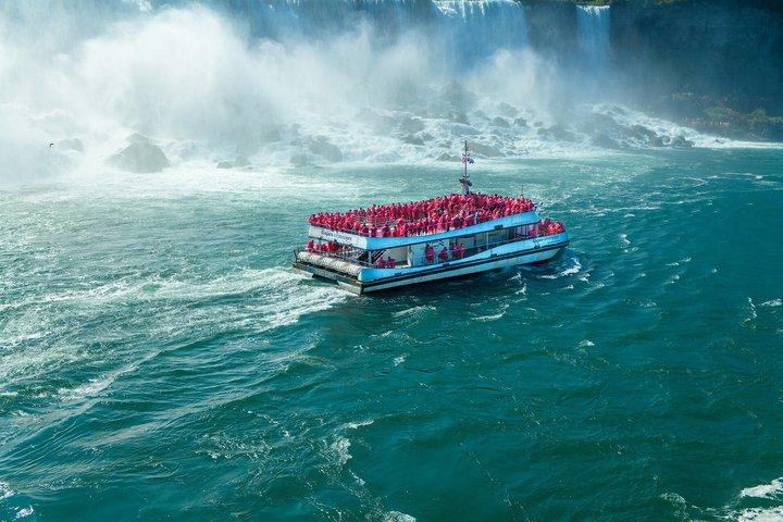 Toronto to Niagara Falls Tour: Skip-the-Line Boat & Journey